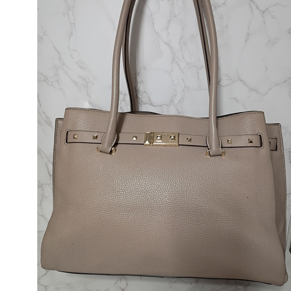 MICHAEL KORS Addison Large Taupe Pebbled Leather Tote w/ Gold Studs - EUC